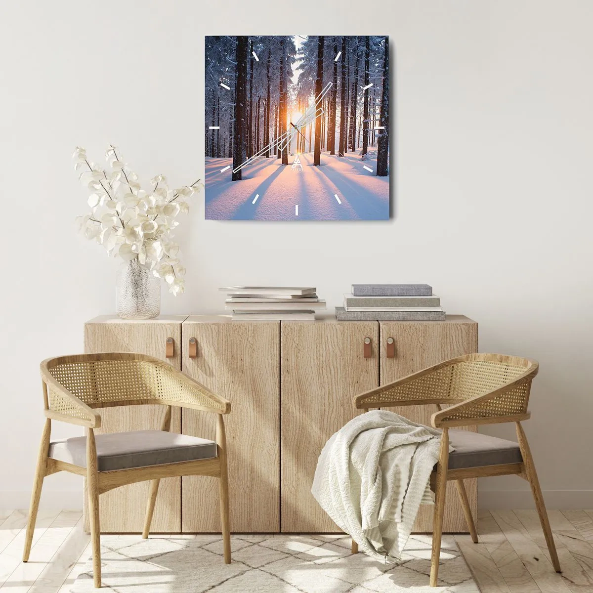 Orologio da parete - Orologio in Vetro - Foresta invernale illuminata dai raggi del sole - 30x30cm - Decisamente nero su bianco - Decorazione murale moderna per soggiorno e camera da letto ARTTOR