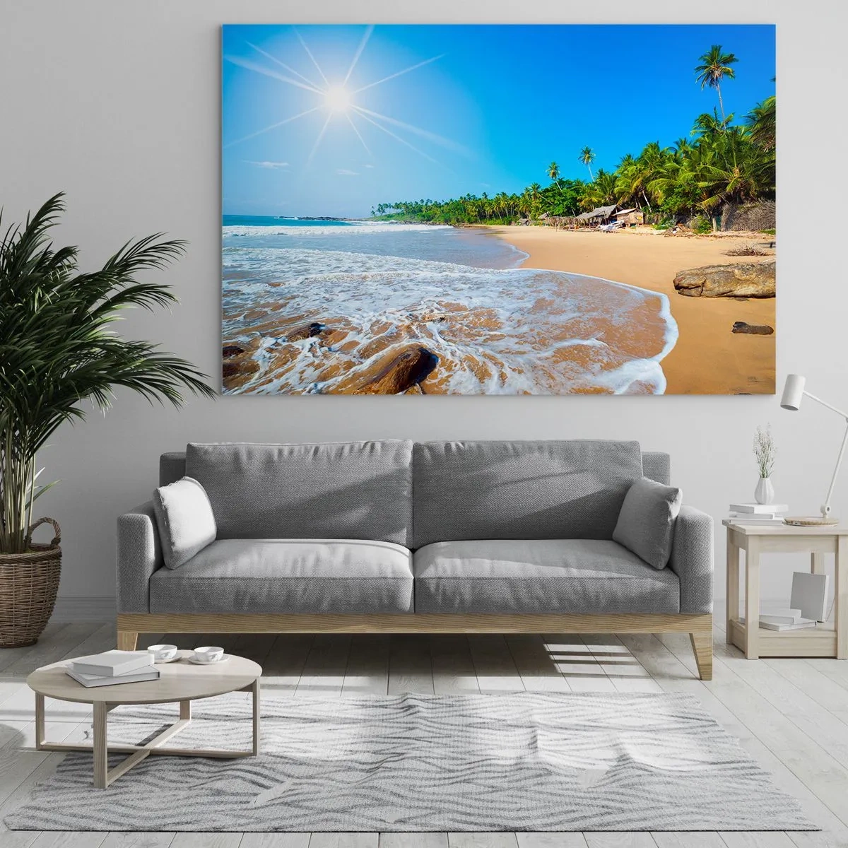 Quadro su vetro - Spiaggia tropicale con palme e onde sotto un cielo azzurro - 120x80cm - Un luogo esotico per te - Decorazione murale moderna per soggiorno e camera da letto ARTTOR