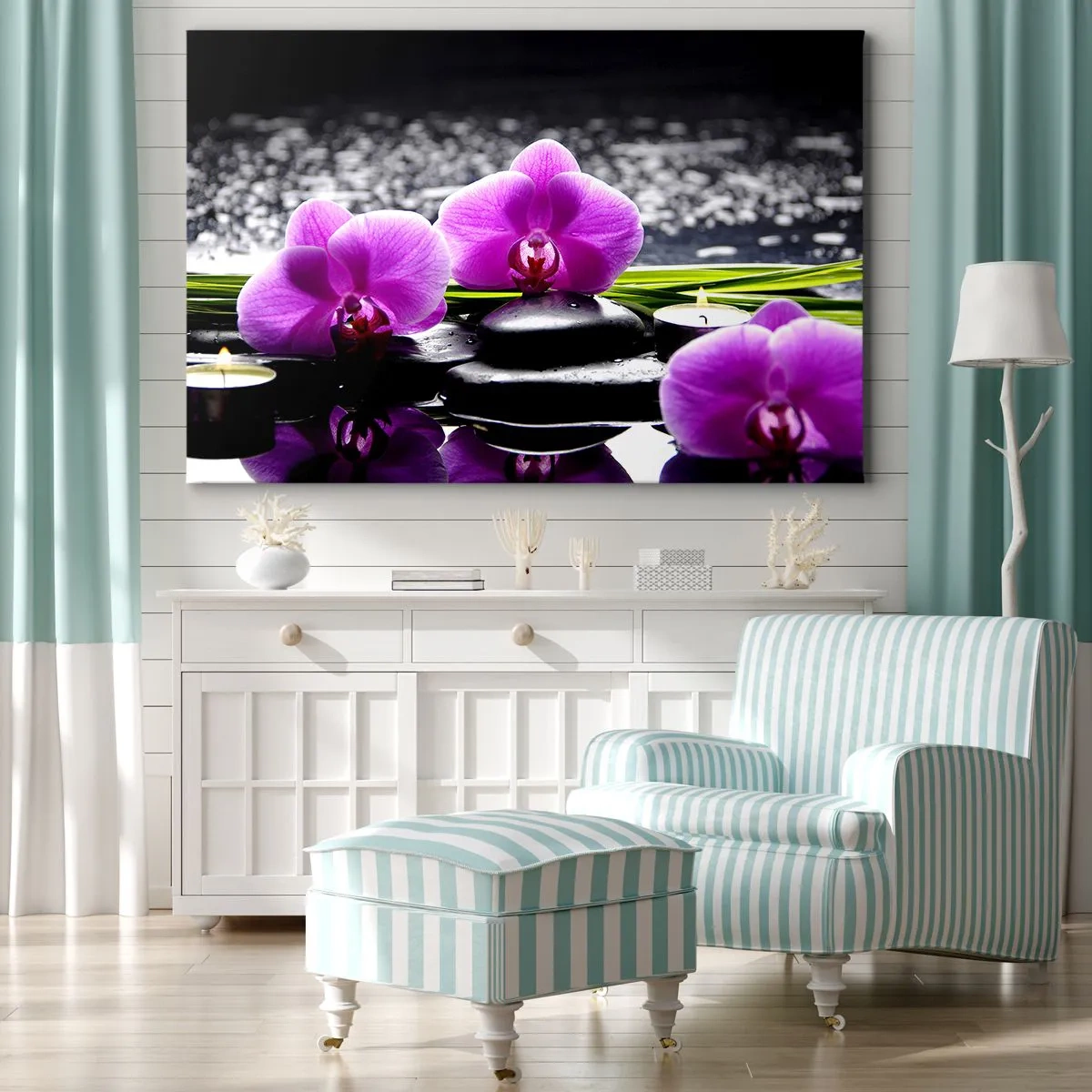 Quadro su tela - Stampe su Tela - Orchidee viola su uno sfondo di pietre e candele in un ambiente rilassante - 120x80cm - Annegare nel silenzio e nella pace - Decorazione murale moderna per soggiorno e camera da letto ARTTOR