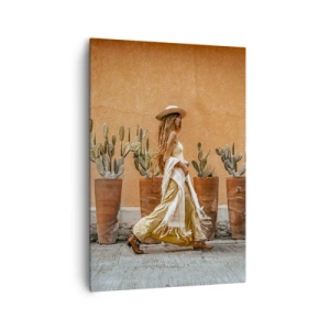 Quadro su tela - Stampe su Tela - Una donna in stile boho con vasi di cactus sullo sfondo. - 70x100cm - In stile hippy - Decorazione murale moderna per soggiorno e camera da letto ARTTOR
