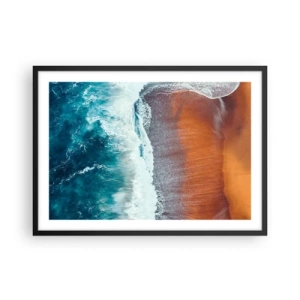 Poster in cornice nera - Una vista delle onde dell'oceano che si infrangono sulla spiaggia dorata - 70x50cm - Il tocco dell'oceano - Decorazione murale moderna per soggiorno e camera da letto ARTTOR