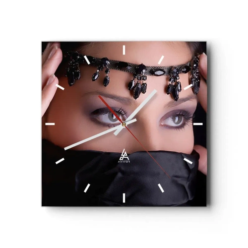 Orologio da parete - Orologio in Vetro - Ritratto di una donna con gioielli decorativi su sfondo nero - 30x30cm - Misteriosa tentatrice d'oriente - Decorazione murale moderna per soggiorno e camera da letto ARTTOR