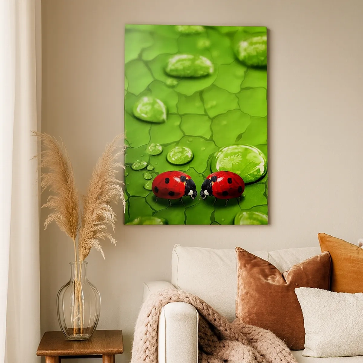 Quadro su tela - Stampe su Tela - Due coccinelle su una foglia con gocce d'acqua in macrofotografia - 50x70cm - Incontro in verde - Decorazione murale moderna per soggiorno e camera da letto ARTTOR
