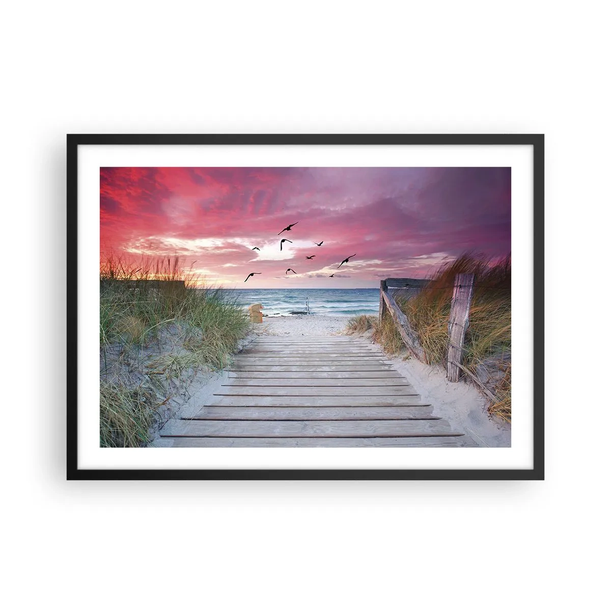 Poster in cornice nera - Sentiero in legno sulla spiaggia al tramonto rosa - 70x50cm - Impressioni baltiche - Decorazione murale moderna per soggiorno e camera da letto ARTTOR