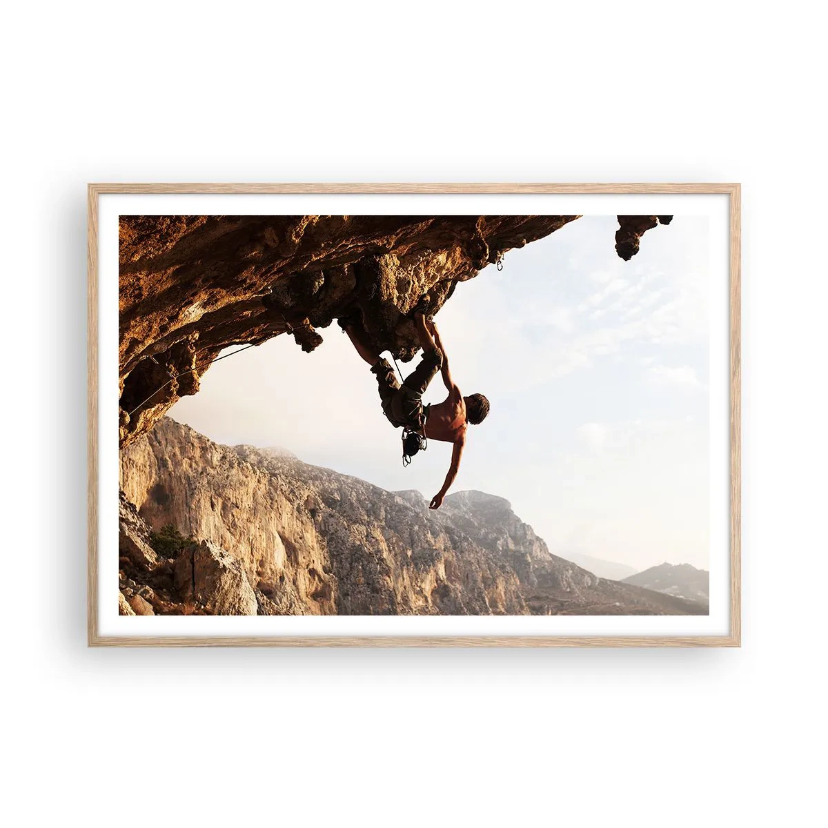Poster in cornice rovere chiaro - Il mondo ristretto in una mano sul bordo del masso - 100x70 cm