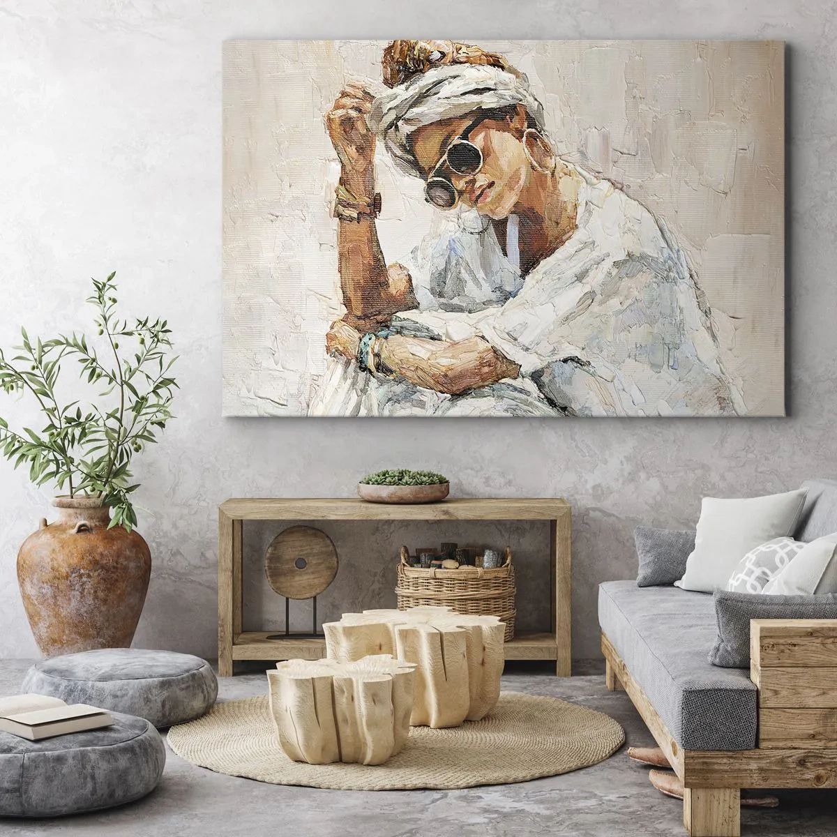 Quadro su tela - Stampe su Tela - Ritratto di una donna che indossa occhiali da sole contro una parete chiara - 100x70cm - Ritratto in pieno sole - Decorazione murale moderna per soggiorno e camera da letto ARTTOR