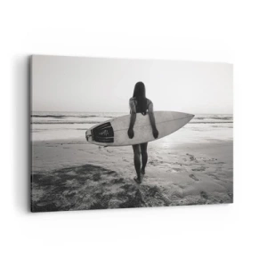 Quadro su tela - Stampe su Tela - Donna con tavola da surf sulla spiaggia in bianco e nero - 100x70cm - La figlia dell'onda marina - Decorazione murale moderna per soggiorno e camera da letto ARTTOR