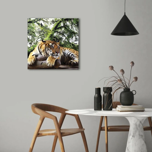 Orologio da parete - Orologio in Vetro - Una tigre che riposa in una foresta tropicale - 30x30cm - Con espressioni di stima - Decorazione murale moderna per soggiorno e camera da letto ARTTOR