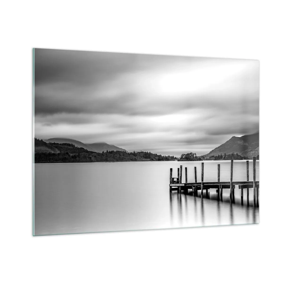 Quadro su vetro - Paesaggio in bianco e nero con un lago e un molo di legno - 100x70cm - Mitezza e forza - Decorazione murale moderna per soggiorno e camera da letto ARTTOR