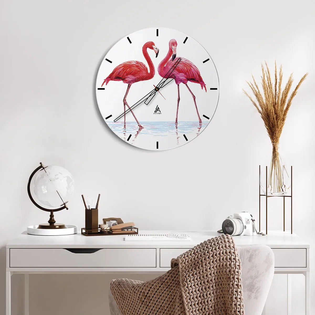 Orologio da parete - Orologio in Vetro - Due fenicotteri rosa in piedi nell'acqua - 30x30cm - Appuntamento in rosa - Decorazione murale moderna per soggiorno, cucina e camera da letto ARTTOR