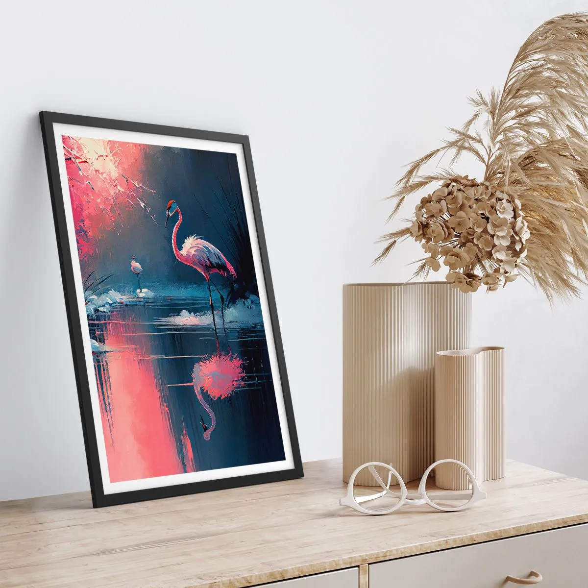 Poster in cornice nera - Fenicotteri su un lago calmo - 50x70cm - L'eremo degli uccelli - Decorazione murale moderna per soggiorno e camera da letto ARTTOR