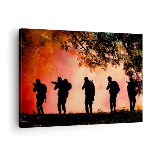 Quadro su tela - Stampe su Tela - Sagome di soldati nella foresta contro il cielo arancione - 70x50cm - …Tutti per uno. - Decorazione murale moderna per soggiorno e camera da letto ARTTOR