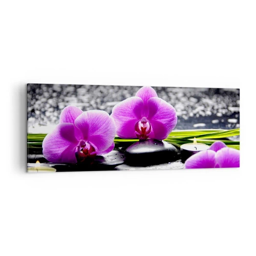 Quadro su tela - Stampe su Tela - Orchidee viola su uno sfondo di pietre e candele in un ambiente rilassante - 140x50cm - Annegare nel silenzio e nella pace - Decorazione murale moderna per soggiorno e camera da letto ARTTOR
