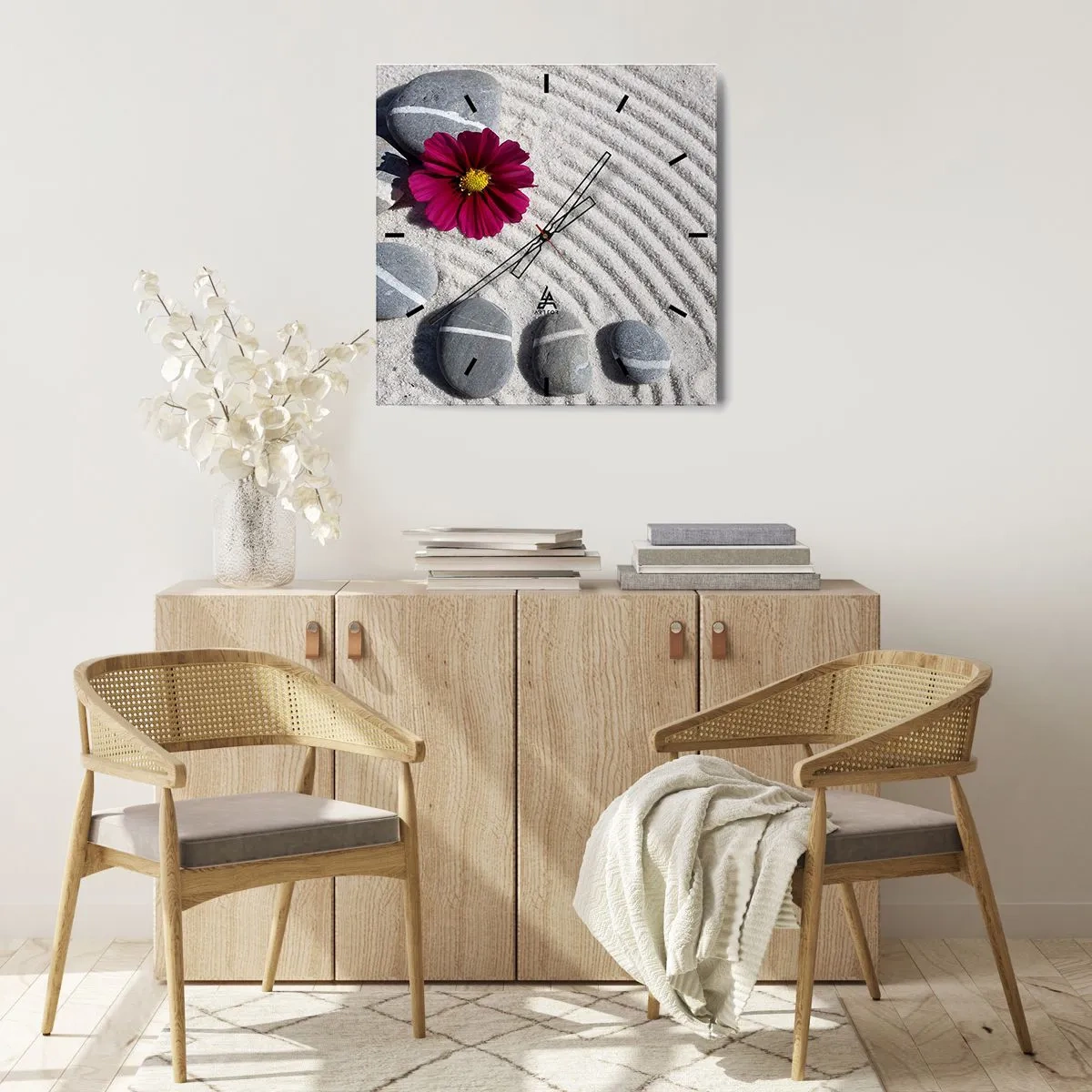 Orologio da parete - Orologio in Vetro - Pietre e un fiore rosa sulla sabbia in stile zen - 30x30cm - Energia e pace nel cerchio magico della natura - Decorazione murale moderna per soggiorno e camera da letto ARTTOR