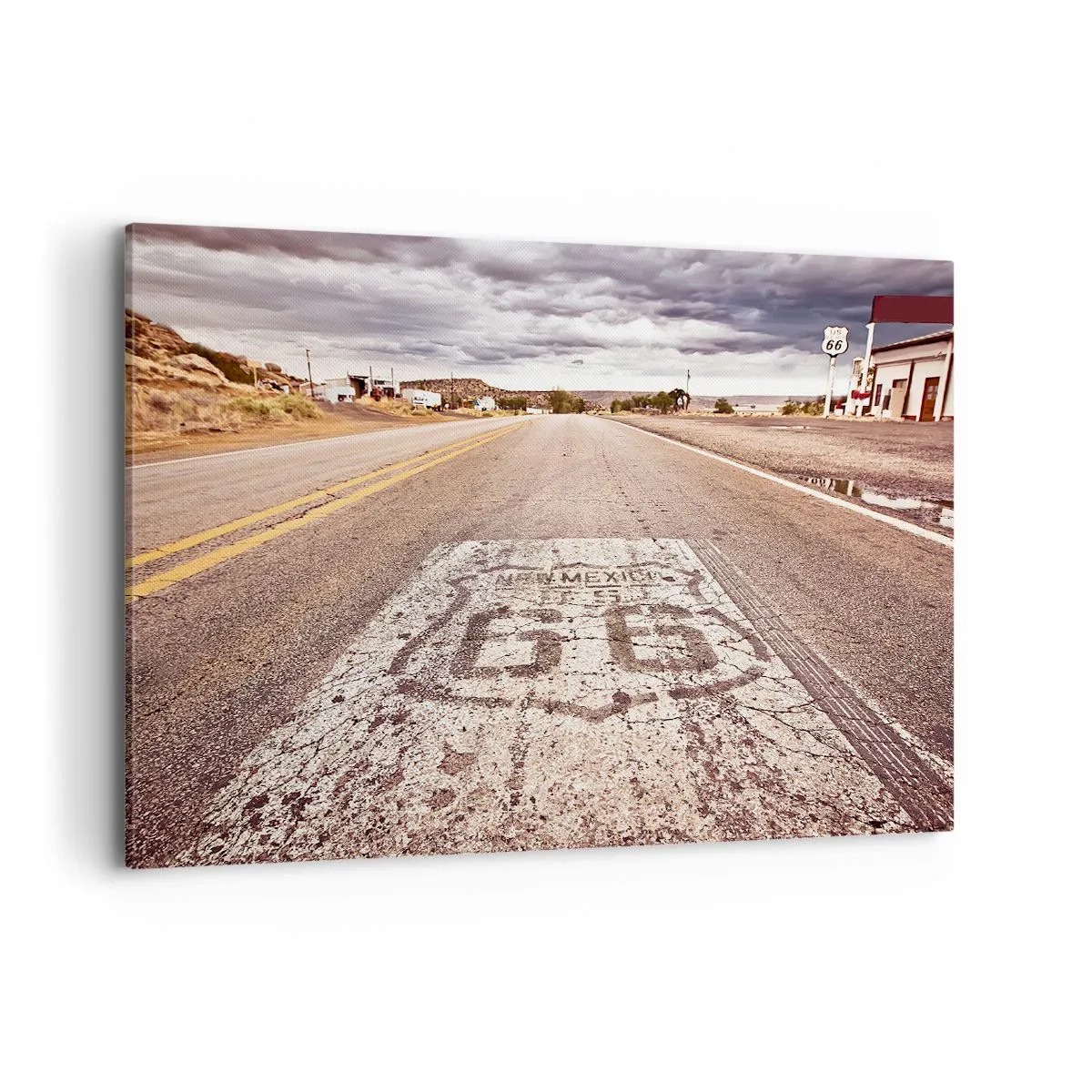 Quadro su tela - Stampe su Tela - Route 66 in un clima desertico con un cielo pittoresco - 100x70cm - La Route 66: una leggenda americana - Decorazione murale moderna per soggiorno e camera da letto ARTTOR