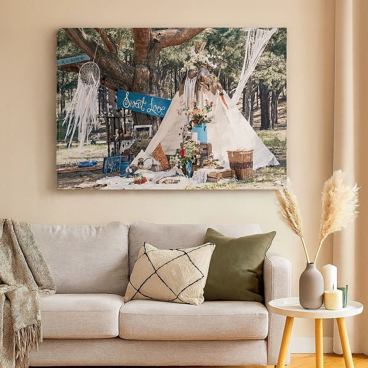 Quadro su tela - Stampe su Tela - Decorazione boho con un teepee nella foresta - 70x50cm - Make love... - Decorazione murale moderna per soggiorno e camera da letto ARTTOR