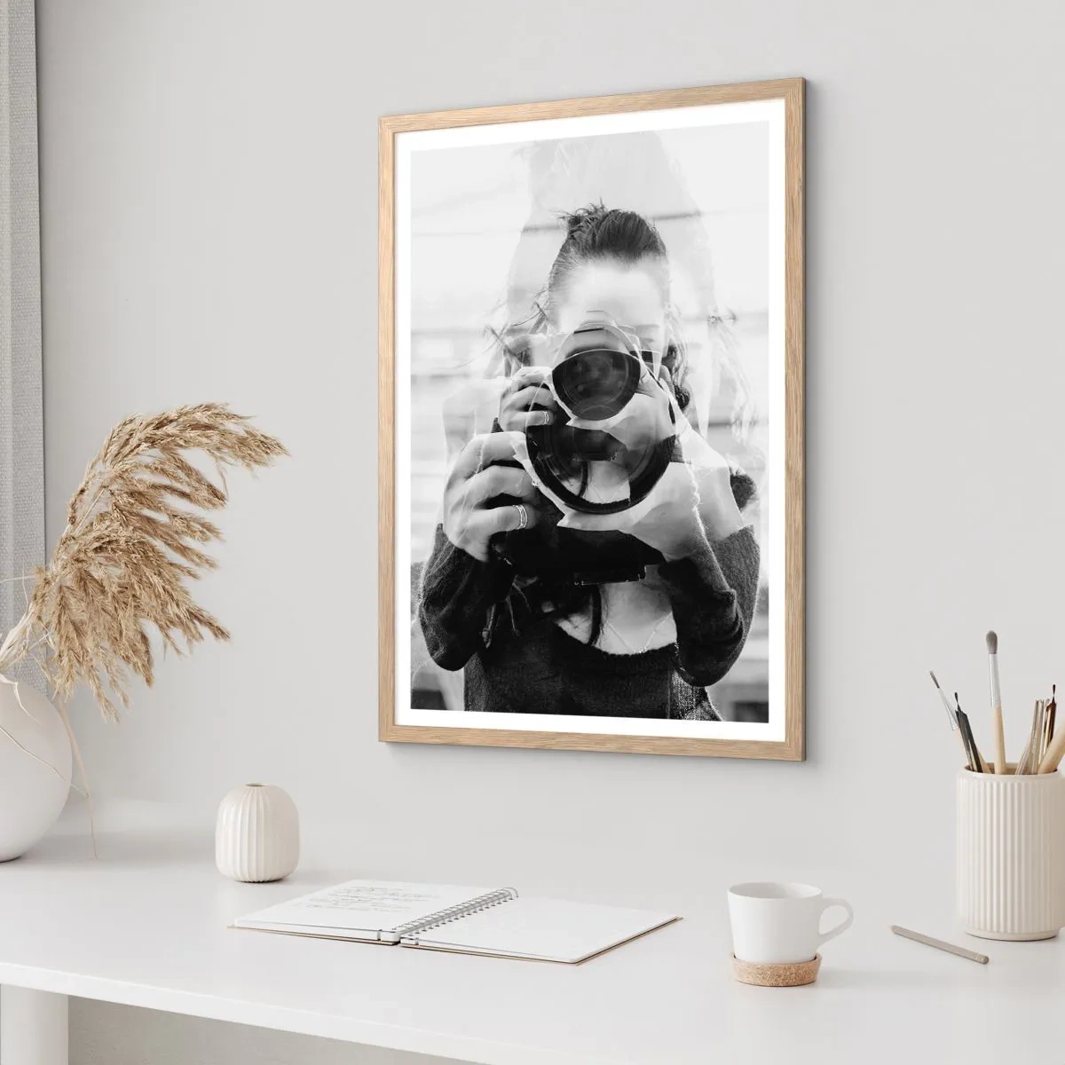 Poster in cornice rovere chiaro - Il creatore e il materiale - 70x100 cm