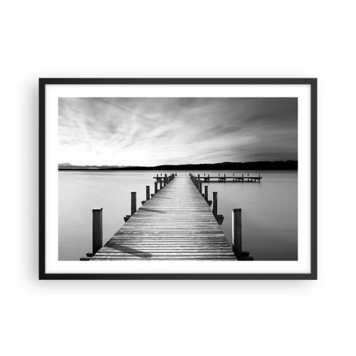 Poster in cornice nera - Un molo bianco e nero su un lago calmo - 70x50cm - Pace sull'acqua - Decorazione murale moderna per soggiorno e camera da letto ARTTOR