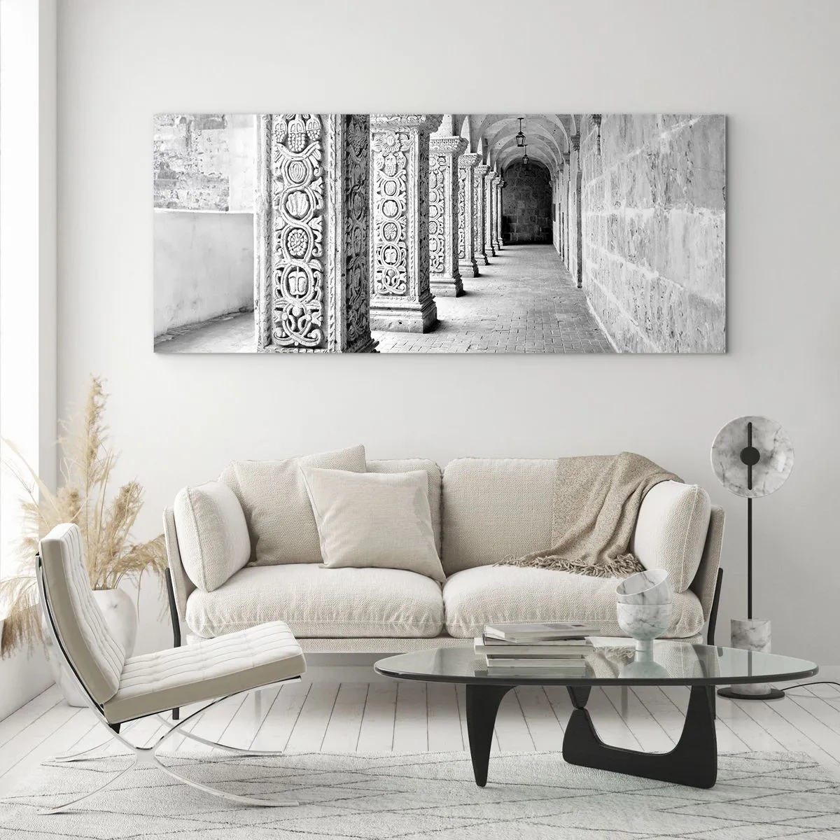 Quadro su vetro - Colonne storiche in uno scatto monocromatico - 120x50cm - Dove porterà? - Decorazione murale moderna per soggiorno e camera da letto ARTTOR