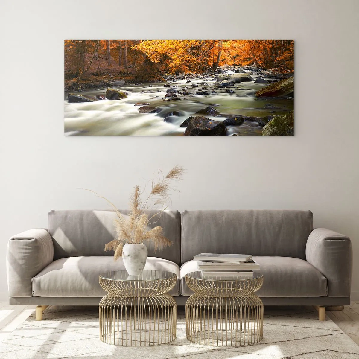 Quadro su vetro - Un ruscello in una foresta autunnale circondato da foglie dorate - 160x50cm - Ruscello nel bosco dorato - Decorazione murale moderna per soggiorno e camera da letto ARTTOR