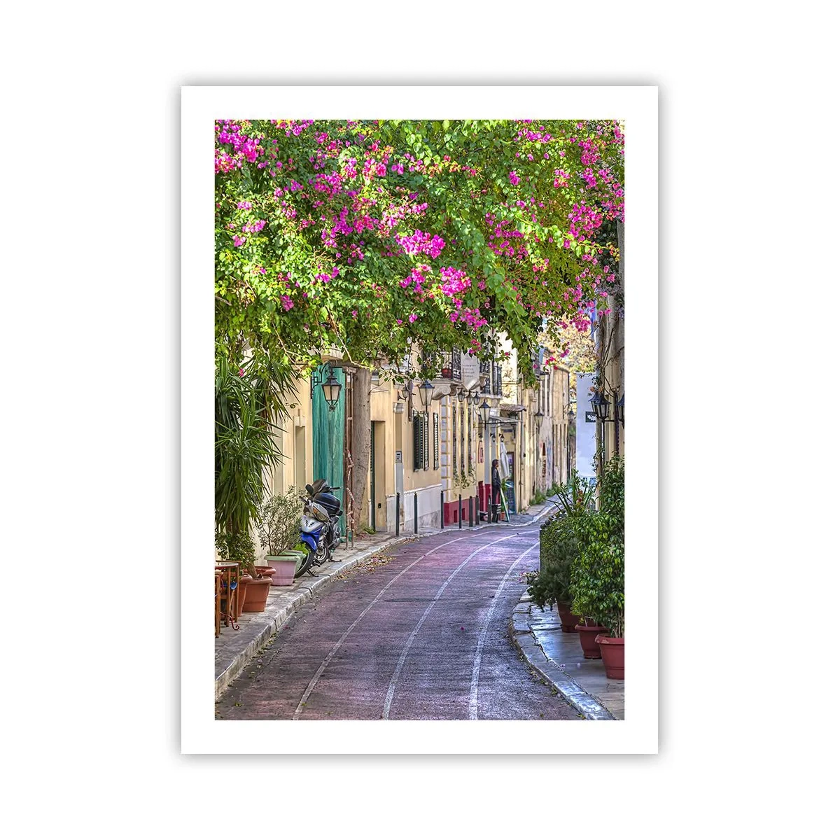 Poster - Una strada colorata con fiori in fiore e architettura classica - 50x70cm - Angolo fiorito - Decorazione murale moderna per soggiorno e camera da letto ARTTOR