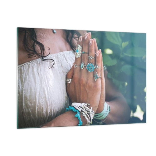 Quadro su vetro - Mani di donna che indossano gioielli boho - 120x80cm - Benvenuto al centro dell'essere - Decorazione murale moderna per soggiorno e camera da letto ARTTOR