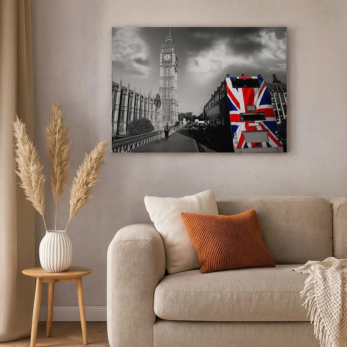 Quadro su tela - Stampe su Tela - Il Big Ben e un autobus con una bandiera britannica su uno sfondo bianco e nero - 70x50cm - Orgogliosa e grande - Decorazione murale moderna per soggiorno e camera da letto ARTTOR