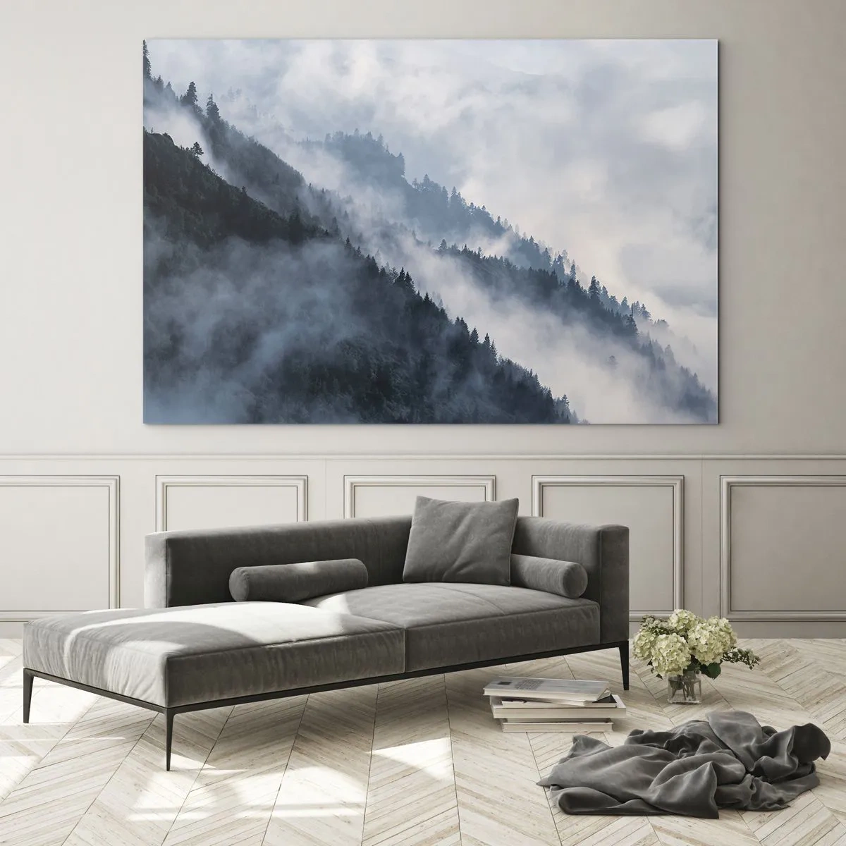 Quadro su vetro - Panorama montano nebbioso con una foresta oscura - 100x70cm - La mistica dei monti - Decorazione murale moderna per soggiorno e camera da letto ARTTOR
