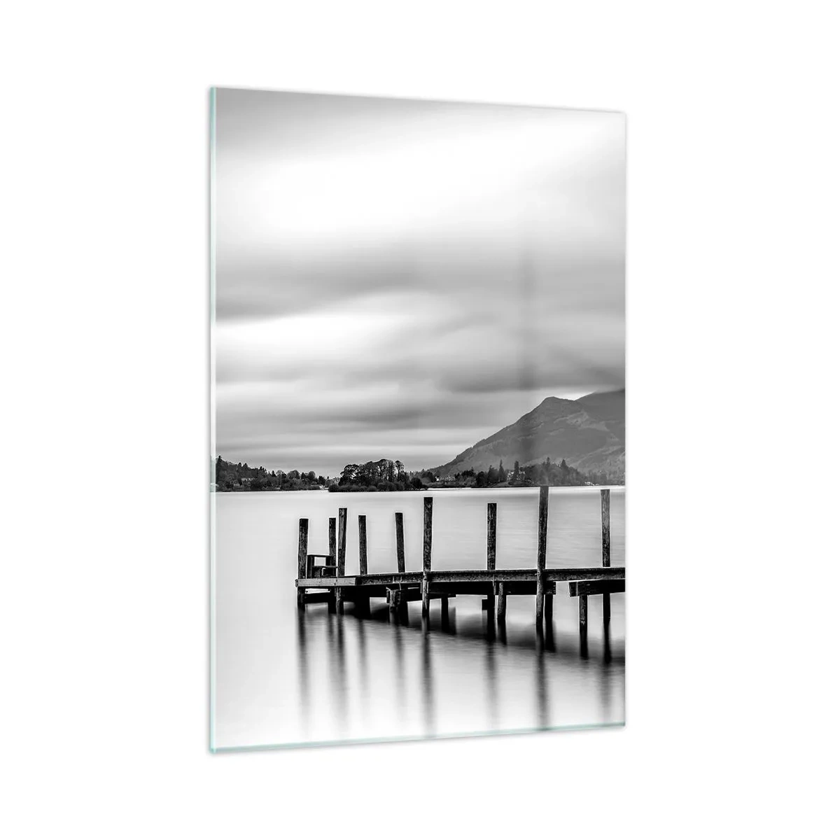 Quadro su vetro - Paesaggio in bianco e nero con un lago e un molo di legno - 50x70cm - Mitezza e forza - Decorazione murale moderna per soggiorno e camera da letto ARTTOR