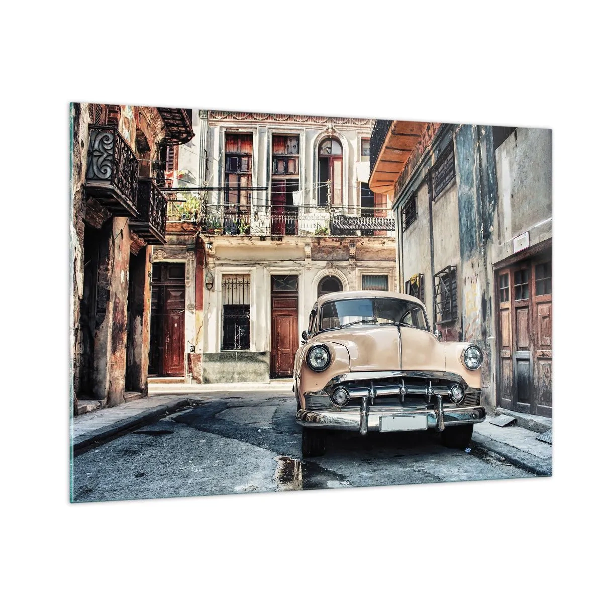 Quadro su vetro - Auto retrò sulla strada del centro storico - 100x70cm - Siesta all'Avana - Decorazione murale moderna per soggiorno e camera da letto ARTTOR