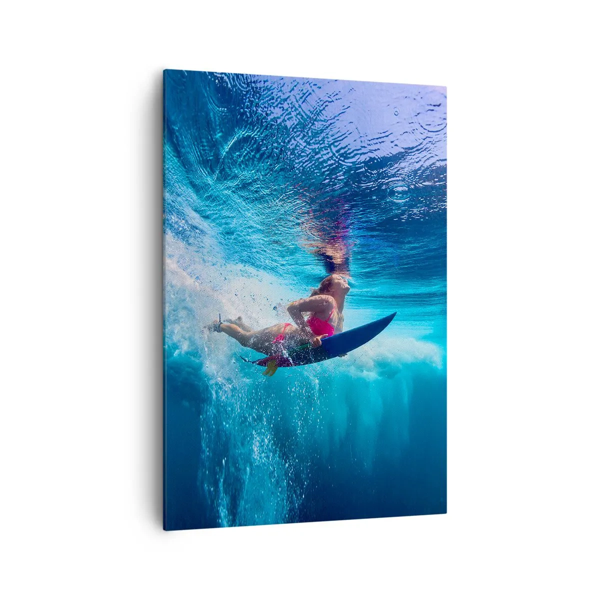 Quadro su tela - Stampe su Tela - Un surfista sott'acqua in una composizione dinamica nei toni del blu. - 70x100cm - La profondità della gioia - Decorazione murale moderna per soggiorno e camera da letto ARTTOR