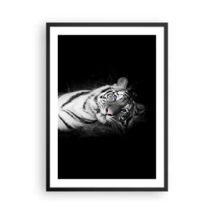 Poster in cornice nera - Una tigre bianca in uno scatto contrastante su uno sfondo nero - 50x70cm - Selvaggità e pace - Decorazione murale moderna per soggiorno e camera da letto ARTTOR
