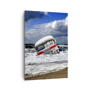 Quadro su tela - Stampe su Tela - Un autobus affondato sulla spiaggia tra onde e mare mosso - 70x100cm - Ti meravigli? - Decorazione murale moderna per soggiorno e camera da letto ARTTOR
