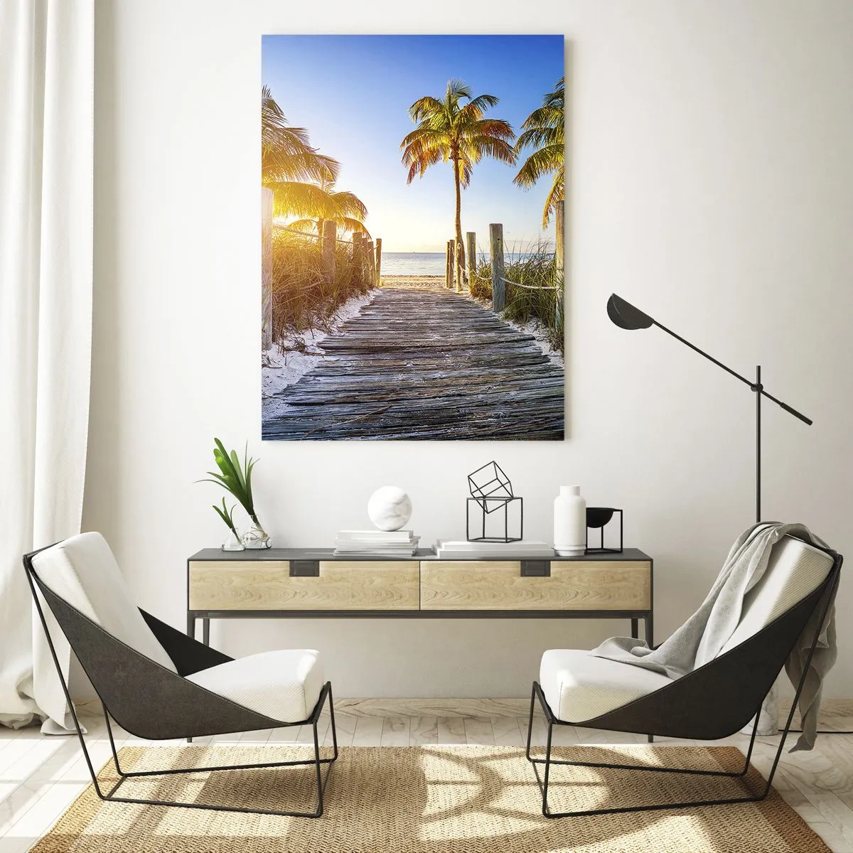 Quadro su vetro - Sentiero in legno sulla spiaggia circondato da palme - 50x70cm - Dritto in paradiso - Decorazione murale moderna per soggiorno e camera da letto ARTTOR
