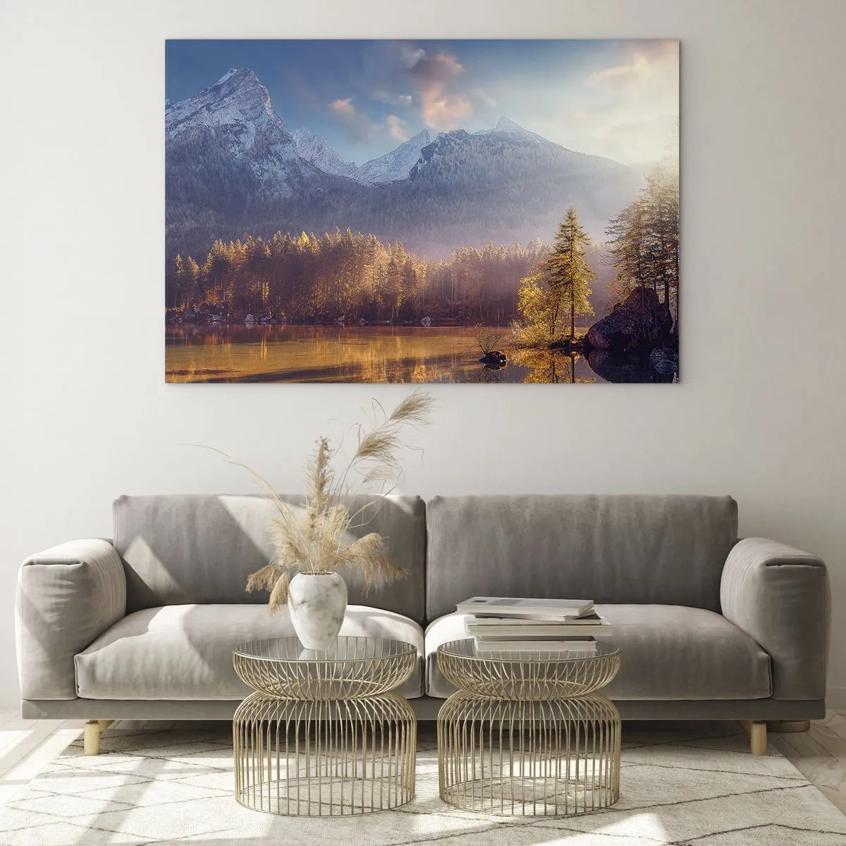 Quadro su vetro - Luce dorata del mattino su un lago di montagna circondato dalla foresta - 100x70cm - Sui monti e nelle valli - Decorazione murale moderna per soggiorno e camera da letto ARTTOR