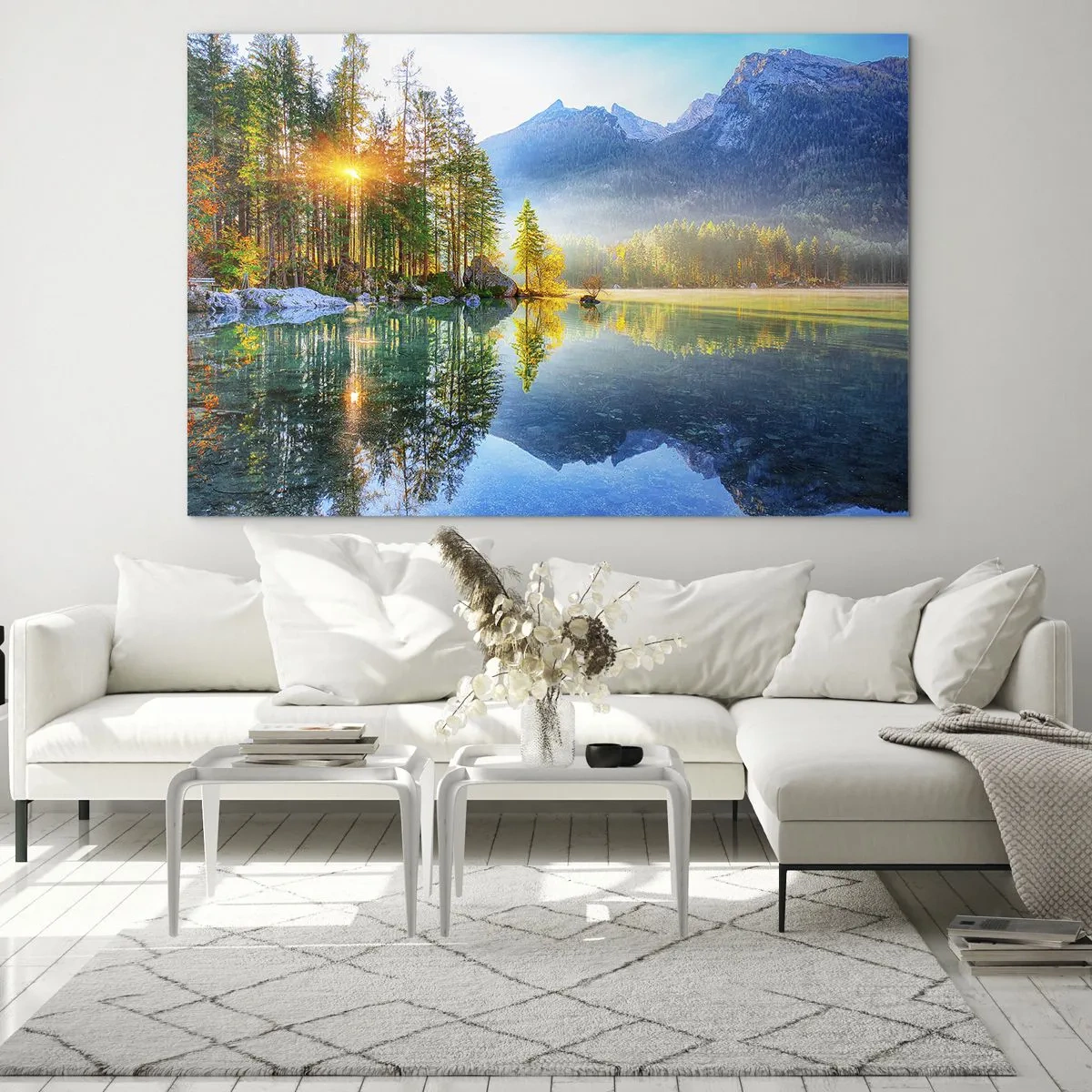Quadro su vetro - Paesaggio montano con lago e sole mattutino - 70x50cm - Maestà e dolcezza - Decorazione murale moderna per soggiorno e camera da letto ARTTOR