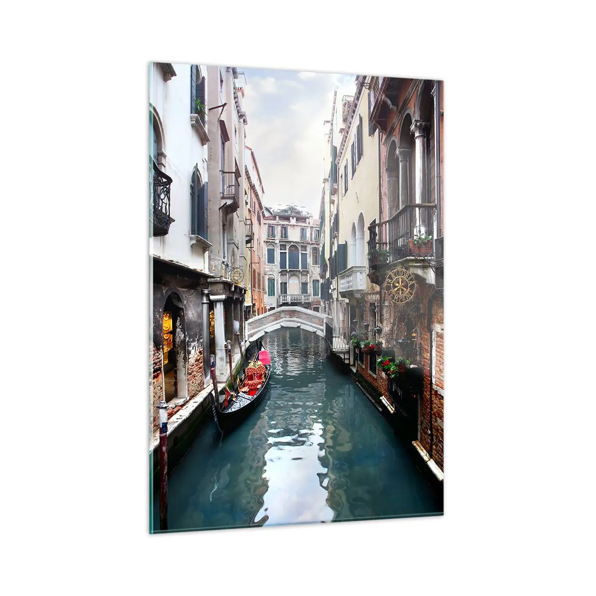 Quadro su vetro - Un canale veneziano con una gondola circondata da edifici storici - 50x70cm - Paesaggio veneziano con gondola e ponte - Decorazione murale moderna per soggiorno e camera da letto ARTTOR