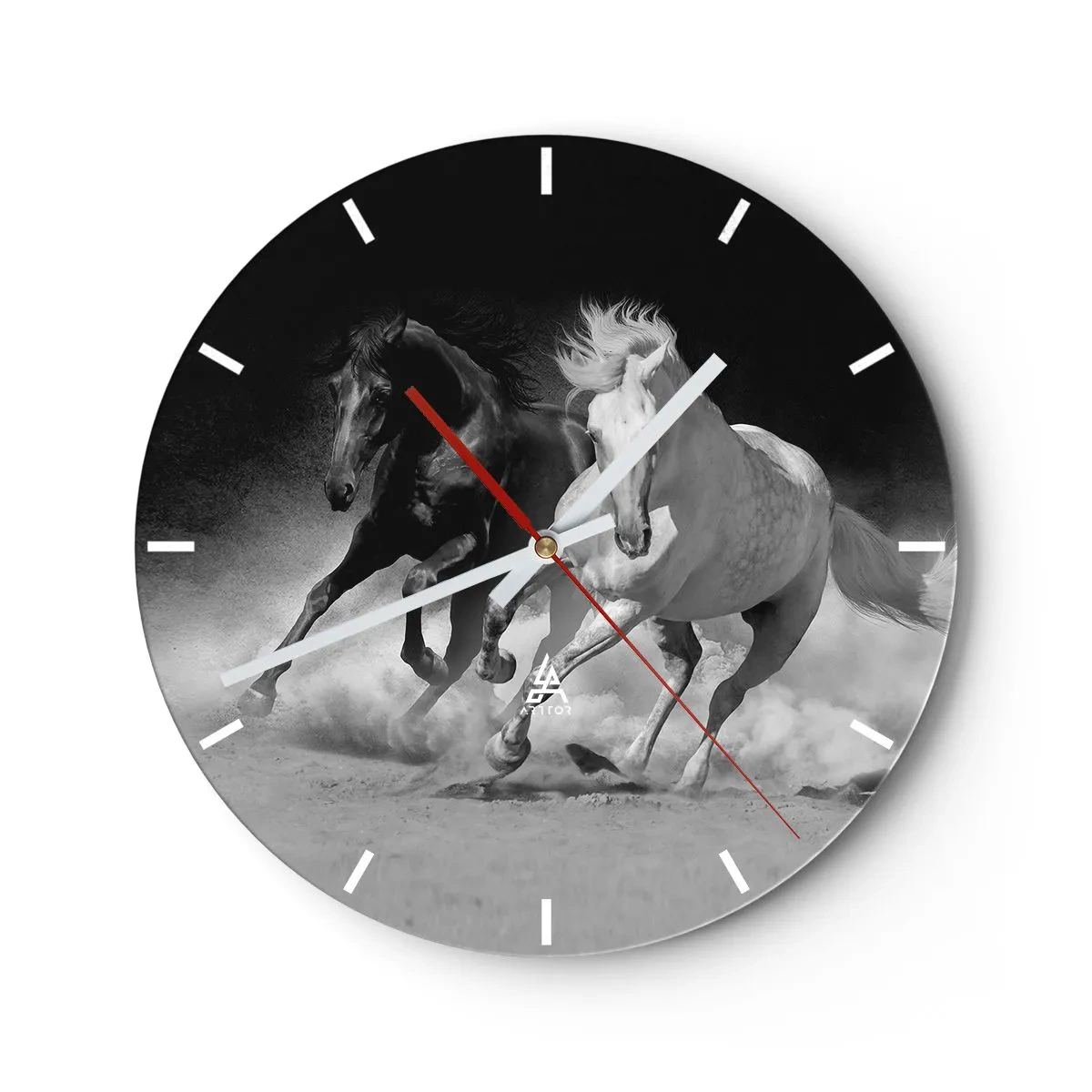 Orologio da parete - Orologio in Vetro - Un motivo in bianco e nero di cavalli al galoppo su uno sfondo polveroso. - 30x30cm - Il galoppo della libertà - Decorazione murale moderna per soggiorno, cucina e camera da letto ARTTOR
