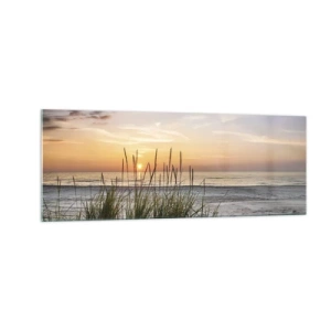 Quadro su vetro - Una spiaggia sabbiosa al tramonto con l'erba sullo sfondo - 140x50cm - Guarda, pensa, senti - Decorazione murale moderna per soggiorno e camera da letto ARTTOR