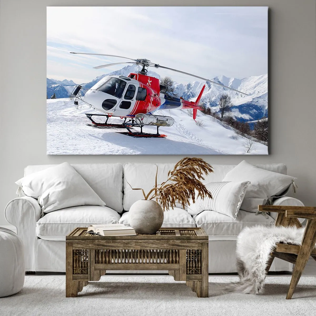 Quadro su tela - Stampe su Tela - Un elicottero rosso sullo sfondo di un paesaggio montano innevato. - 120x80cm - Sempre pronto - Decorazione murale moderna per soggiorno e camera da letto ARTTOR