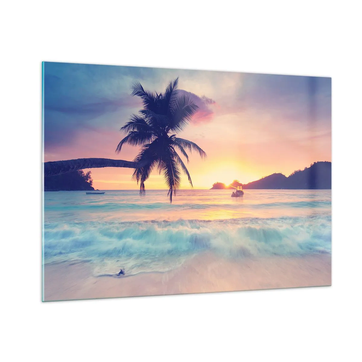 Quadro su vetro - Spiaggia di palme al tramonto con una barca all'orizzonte - 100x70cm - Sera nell'insenatura - Decorazione murale moderna per soggiorno e camera da letto ARTTOR