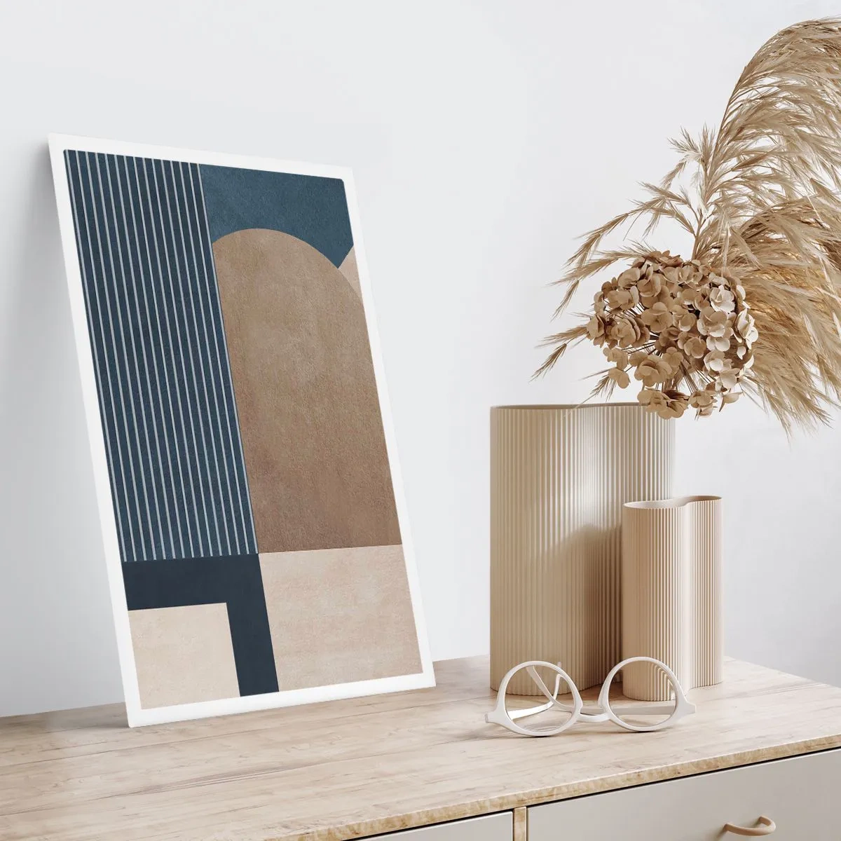 Poster - Composizione geometrica astratta nei toni del blu navy e del beige - 50x70cm - Composizione di semplicità e rotondità - Decorazione murale moderna per soggiorno e camera da letto ARTTOR