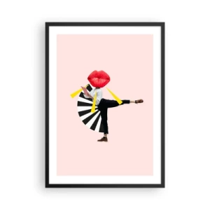 Poster in cornice nera - Una composizione surreale con labbra ed elementi geometrici su uno sfondo rosa. - 50x70cm - Pop-art surrealistica - Decorazione murale moderna per soggiorno e camera da letto ARTTOR