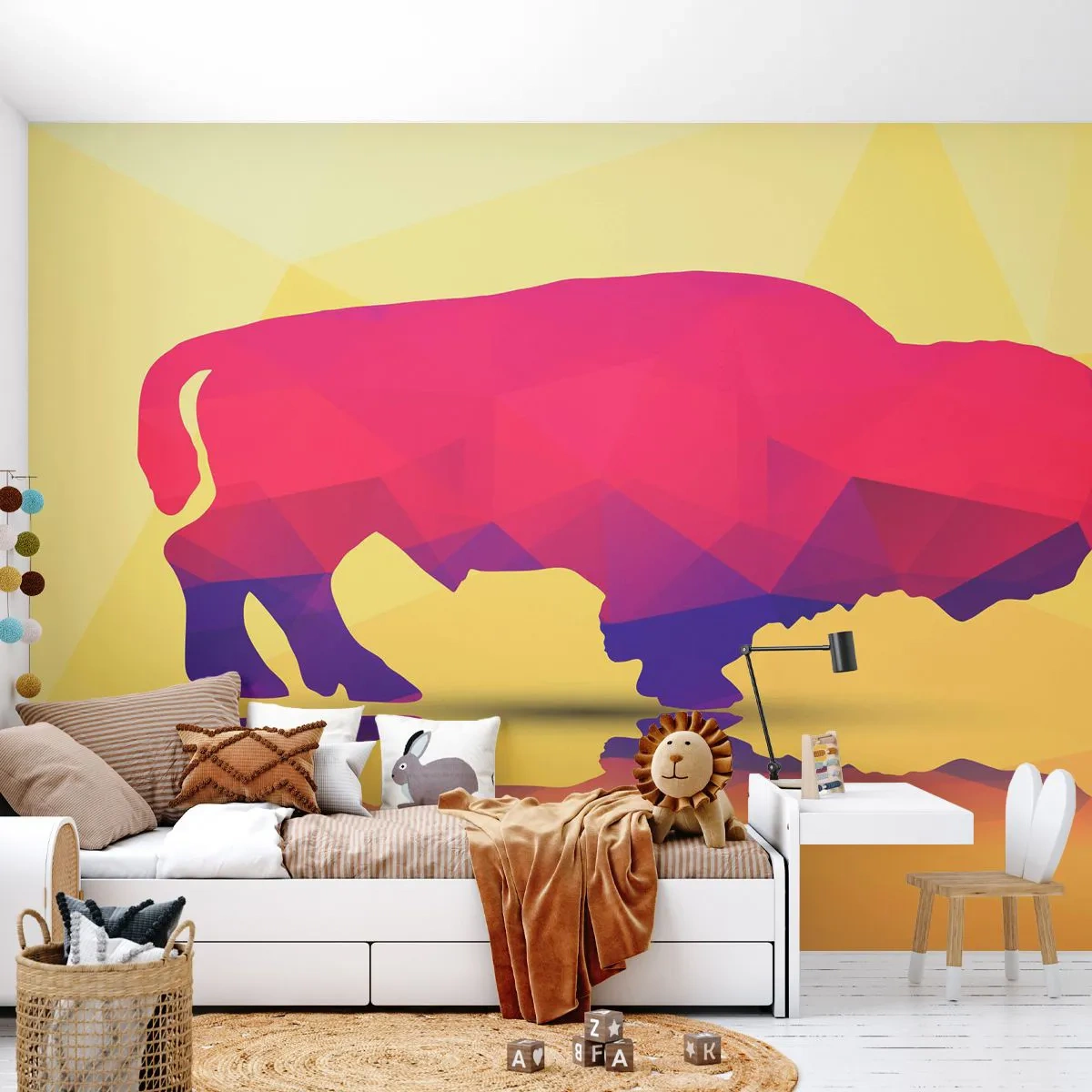 Fotomurali Standard Eco - Silhouette geometrica di un bisonte su sfondo giallo - 100x70cm - La forza del bisonte amaranto - Decorazione murale moderna per soggiorno e camera da letto ARTTOR
