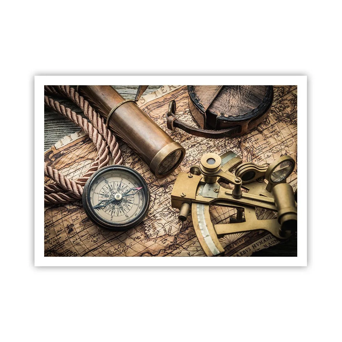 Poster - Una bussola, un sestante e un telescopio sullo sfondo di una vecchia mappa e di una corda nautica. - 100x70cm - Traccia la rotta - Decorazione murale moderna per soggiorno e camera da letto ARTTOR