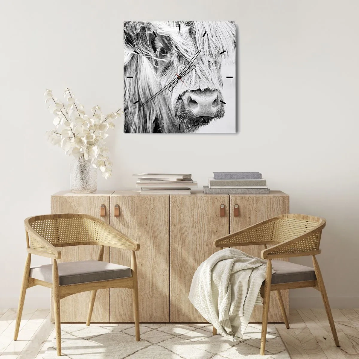Orologio da parete - Orologio in Vetro - Ritratto di una mucca scozzese in bianco e nero - 30x30cm - Selvaticità scozzese - Decorazione murale moderna per soggiorno e camera da letto ARTTOR