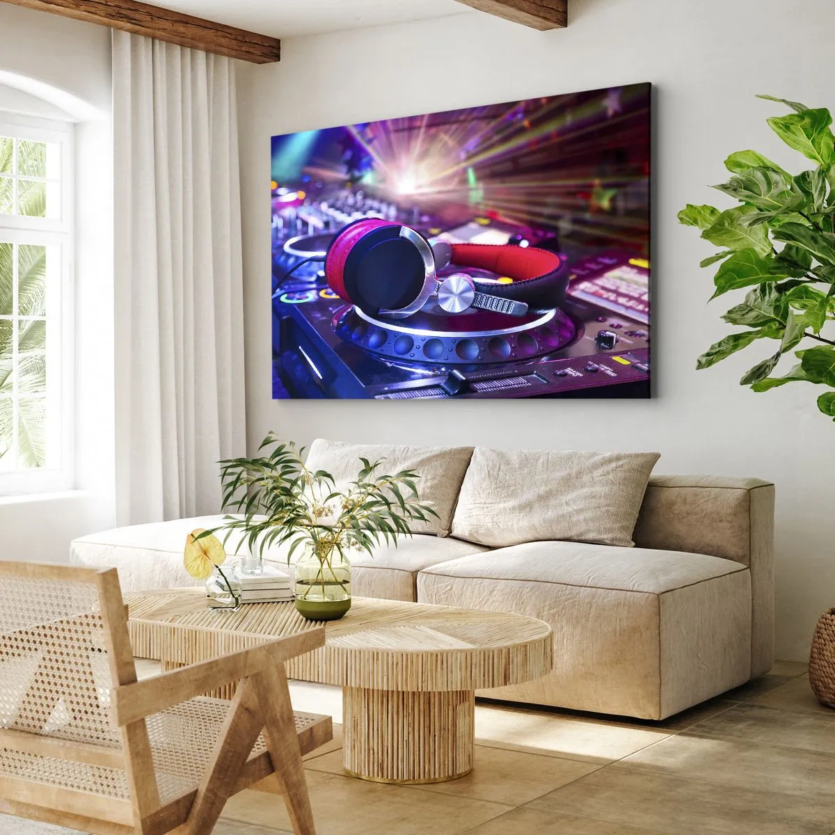 Quadro su tela - Stampe su Tela - Cuffie da DJ su una console illuminata dai riflettori a una festa - 120x80cm - Sarà fantastico - Decorazione murale moderna per soggiorno e camera da letto ARTTOR