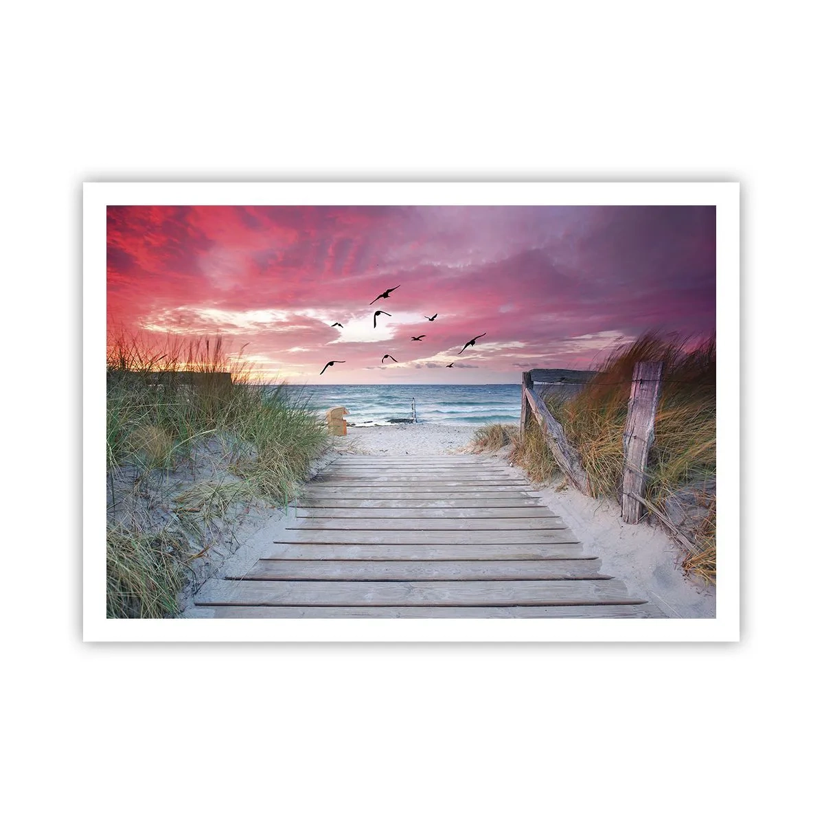 Poster - Sentiero in legno sulla spiaggia al tramonto rosa - 100x70cm - Impressioni baltiche - Decorazione murale moderna per soggiorno e camera da letto ARTTOR
