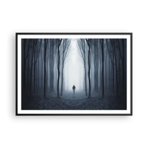 Poster in cornice nera - Una figura che cammina tra gli alberi in una foresta nebbiosa - 100x70cm - E tutto è semplice e chiaro - Decorazione murale moderna per soggiorno e camera da letto ARTTOR
