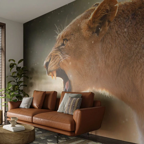 Fotomurali Premium Sand - Primo piano di una leonessa ruggente alla luce naturale - 100x70cm - Prova a non ascoltare - Decorazione murale moderna per soggiorno e camera da letto ARTTOR